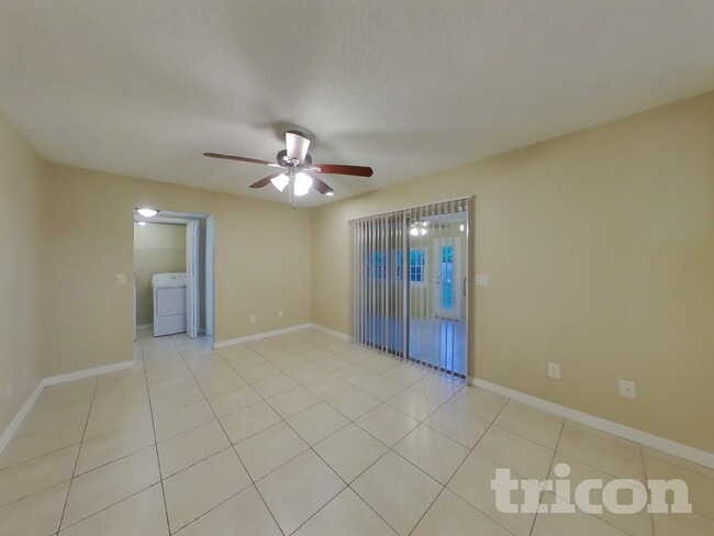 Building Photo - 842 Benchwood Ct