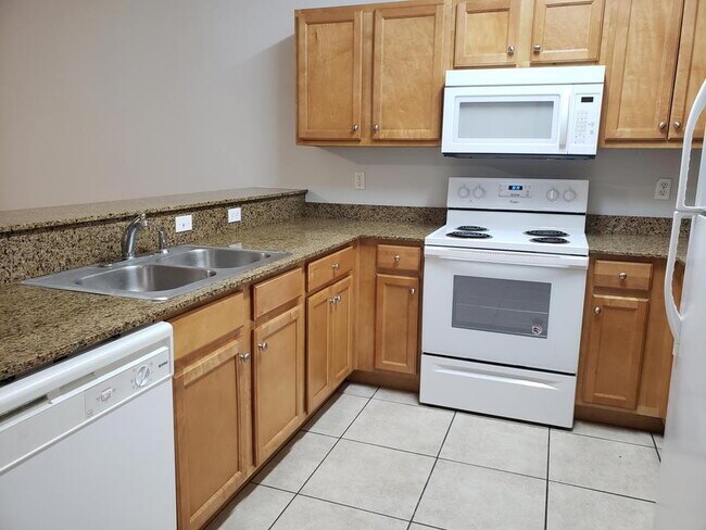 Foto del edificio - "Charming 3-Bed Townhouse Retreat in Fort Walton Beach!"