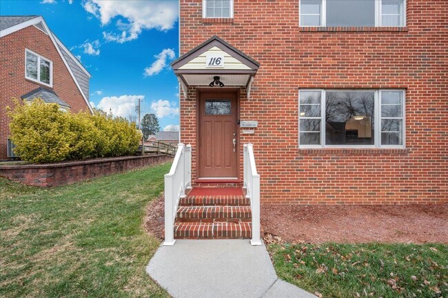 Foto del edificio - 116-118 Linden Avenue