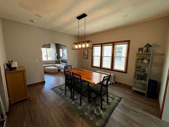 Foto del edificio - 3667 E Layton Ave