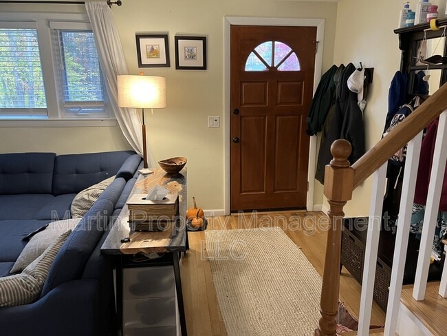 Building Photo - 27 Burlington Rd