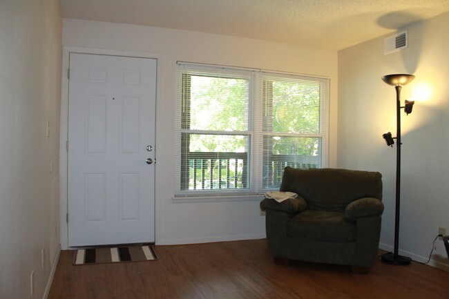 sala de estar - 1318 SW Buchanan St