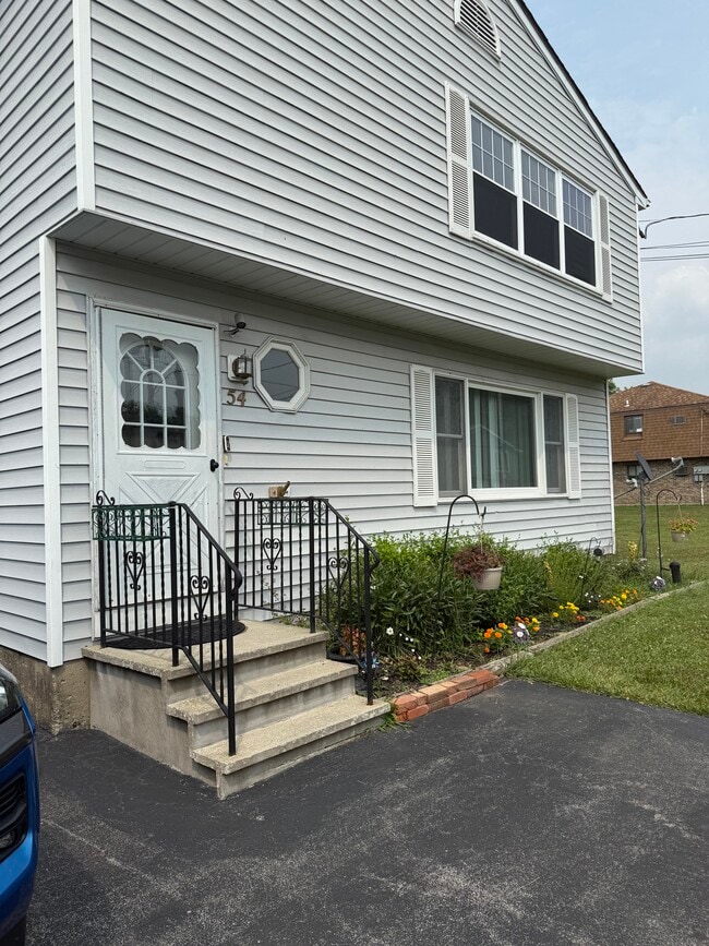 Building Photo - 54 Knowlton Ave