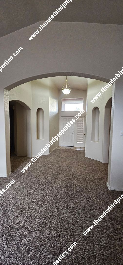 Foto del edificio - 3100 Shady Spring Dr SW