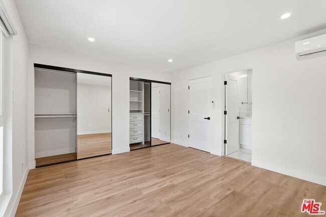 Building Photo - 1861 Midvale Ave