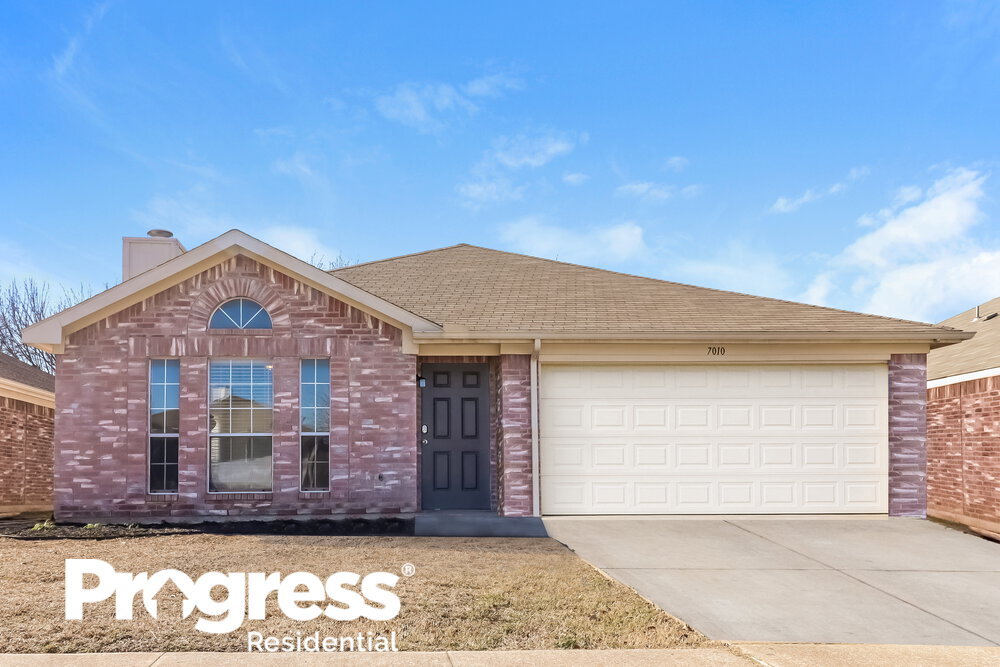 7010 Stetter Dr, Arlington, TX 76001 House for Rent in Arlington, TX