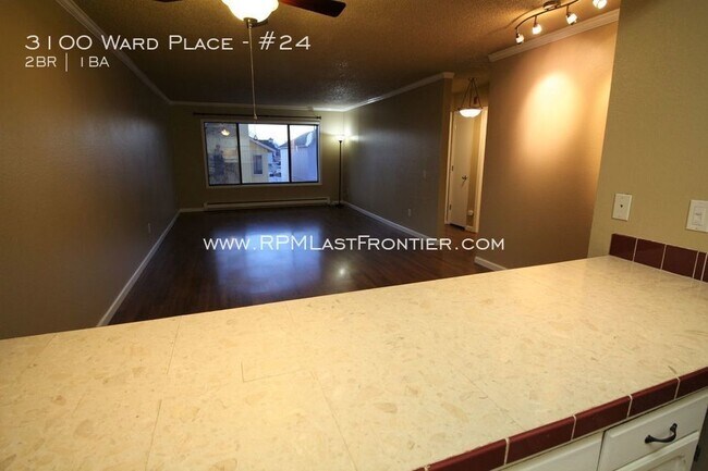 Building Photo - West Anchorage Condo! Huge living room!