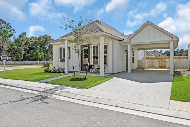 Foto del edificio - 33455 Buckshot Ln