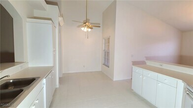 Building Photo - 14571 Daffodil Dr