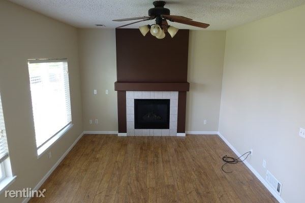 Building Photo - 3 br, 2.5 bath House - 19045 E Ithaca Pl