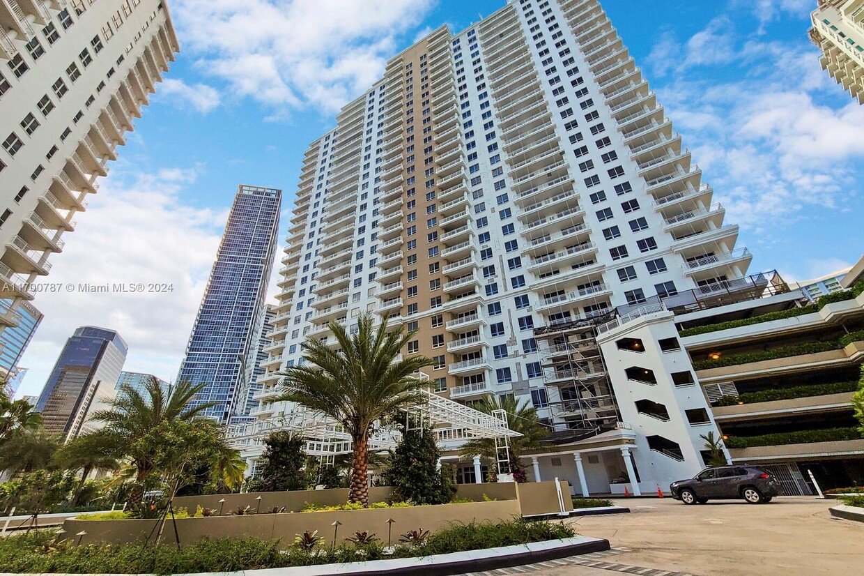 Foto principal - 801 Brickell Key Blvd