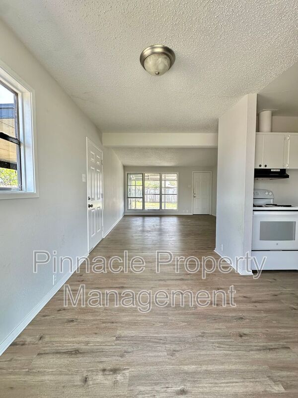 Foto del edificio - 2401 Field St