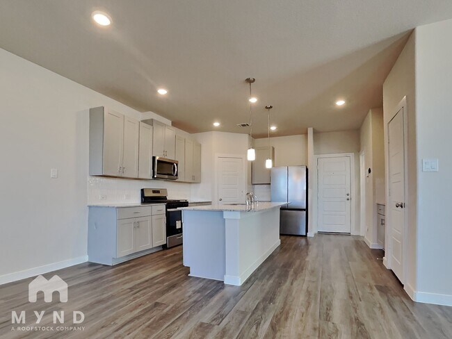 Foto del edificio - 14750 Slow River Ave