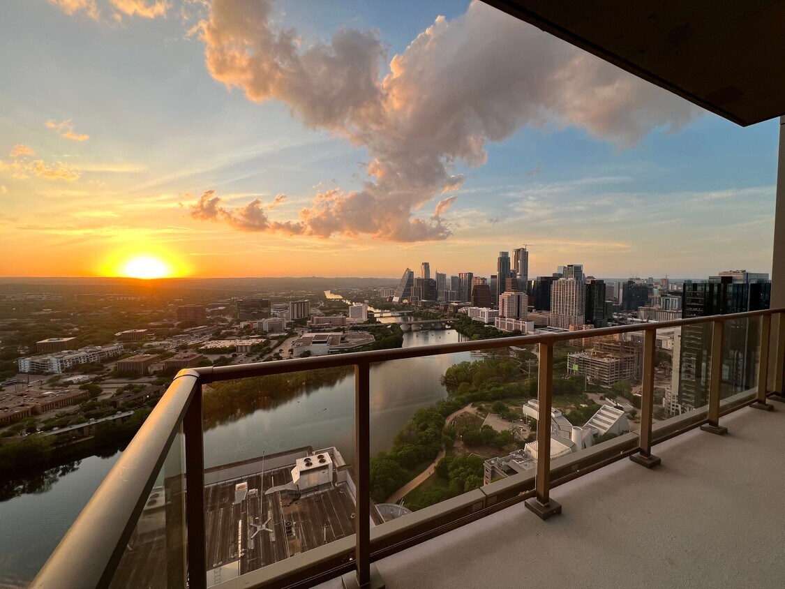 44 East Ave Unit 3702, Austin, TX 78701 Condo for Rent in Austin, TX