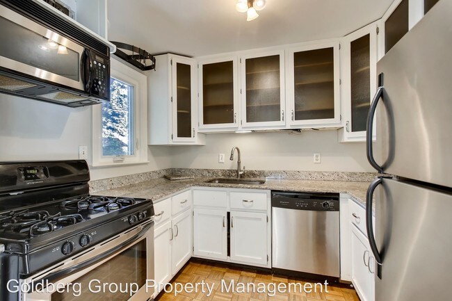 Foto del edificio - 3 br, 3 bath House - 205 E. Franklin Avenue