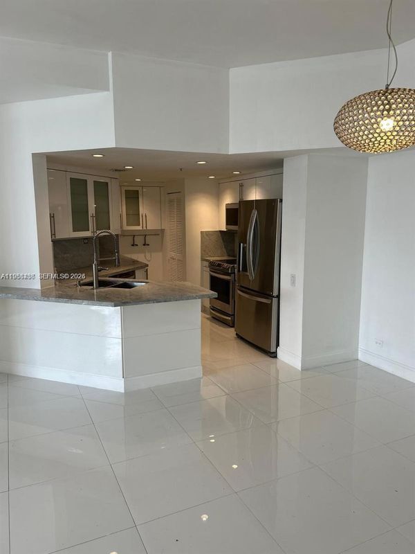 Foto del edificio - 701 Brickell Key Blvd