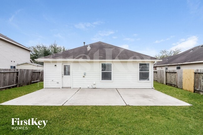 Building Photo - 13531 High Banks Ln