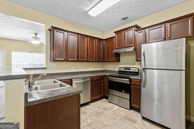 Foto del edificio - 2334 Bigwood Trail