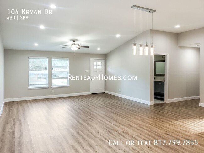Foto del edificio - 104 Bryan Dr,  Arlington, TX 76011