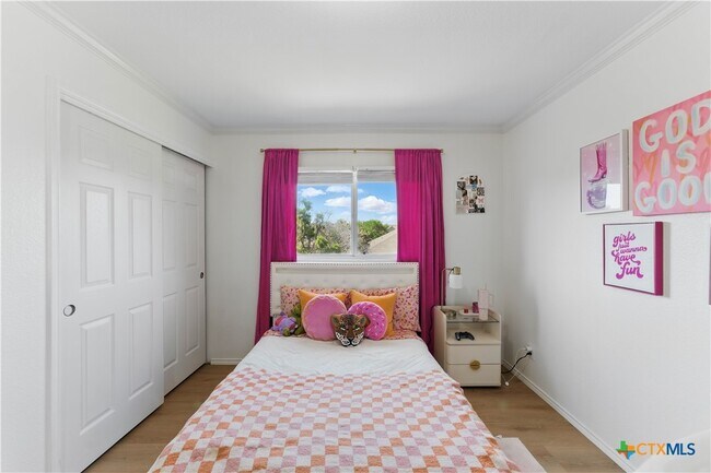 Foto del edificio - 148 Willow View
