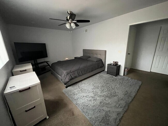 Foto del edificio - House for Rent Minutes from Mexico Border