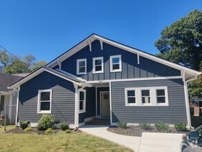 Building Photo - 1406 Pennock Ave