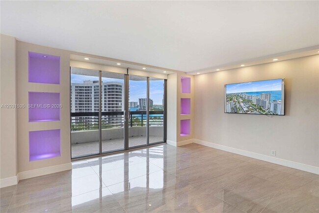 Foto del edificio - 3500 Mystic Pointe Dr