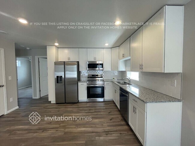 Foto del edificio - 9306 Oro City Loop