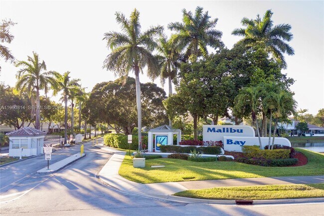 Foto del edificio - 20816 NW 3rd Ln