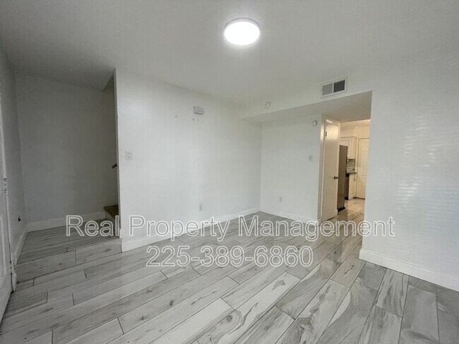 Foto del edificio - 1511 Cristy Dr