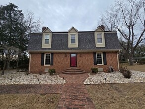 Building Photo - 409 N Fulton St