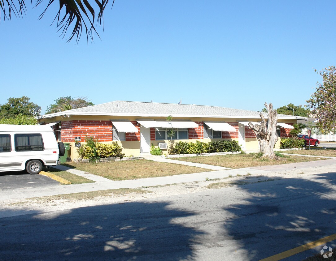 Primary Photo - 112 NW 10th St