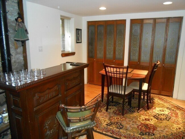 Foto del edificio - 994 Centre St