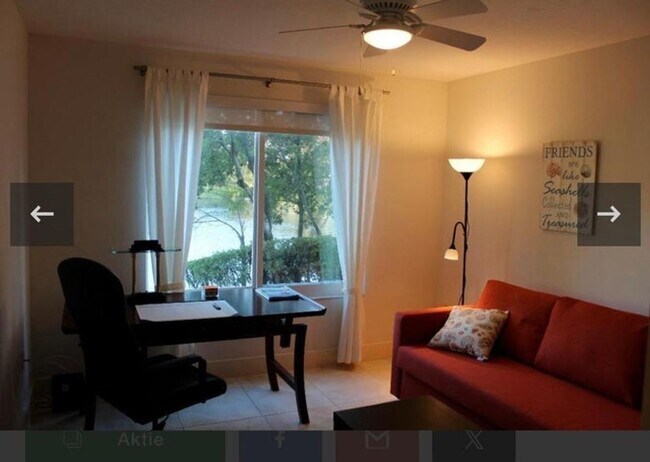 Foto del edificio - 808 Villa Cir