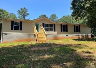 Building Photo - 23550 Cutbank Rd
