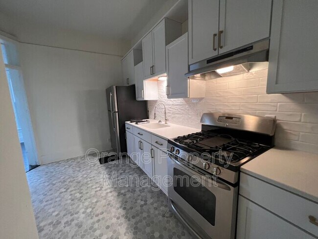 Building Photo - 111 Stutsman St