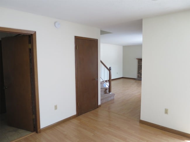 Building Photo - 9007 Creekside Ln NW