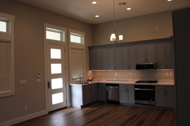 Foto del edificio - Gorgeous 3 Bedroom, 2 Bath Home in Rural D...