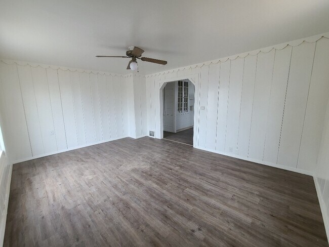 Foto del edificio - 2528 E 10th St