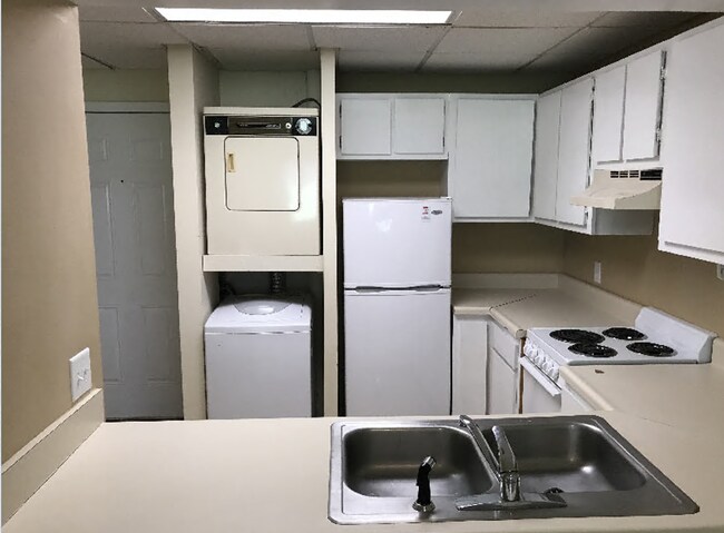 Foto del edificio - 2BEDROOM/ 2 BATH APARTMENT