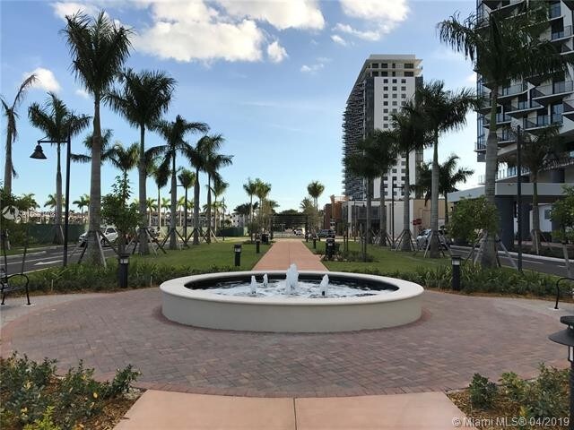 Building Photo - 5300  Paseo  1901