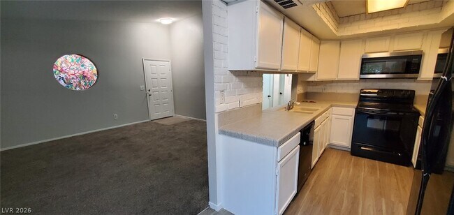 Building Photo - 5088 Jeffreys St