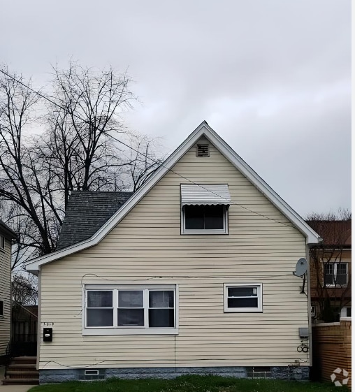 Building Photo - 6013 Lausche Ave