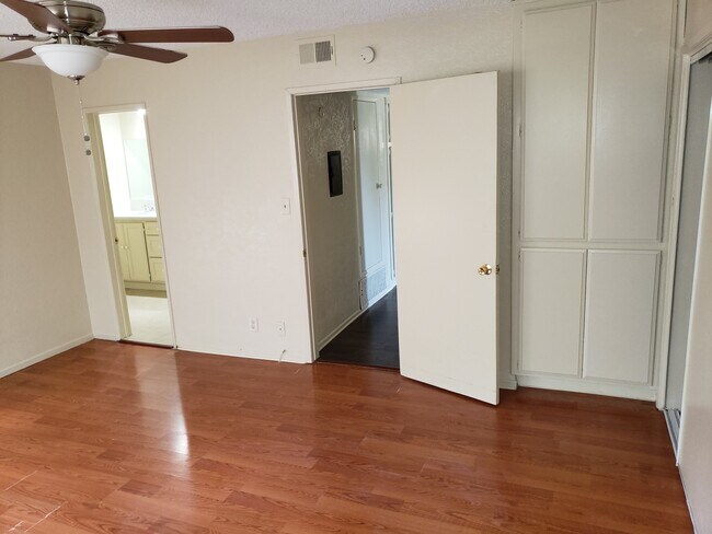 Foto del edificio - 1233 W 164th St