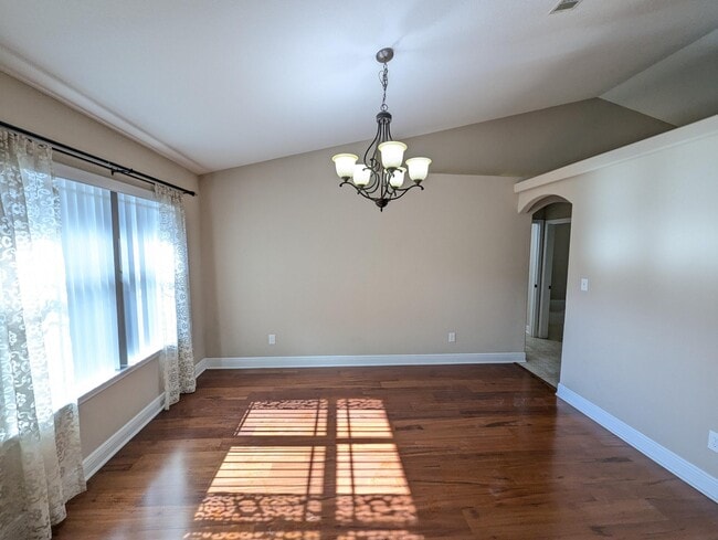 Building Photo - 6686 Bryant Rd