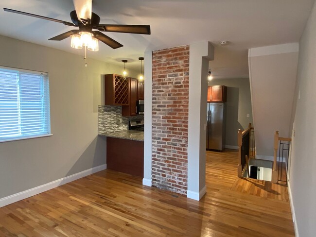 Building Photo - Completely Renovated Beautiful Home in the...