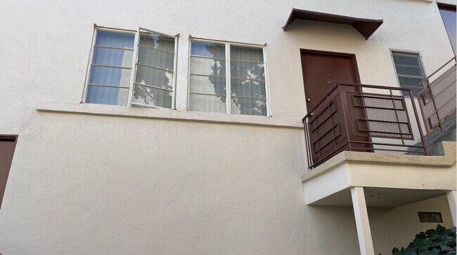 Foto del edificio - Westwood Apartments, Inc