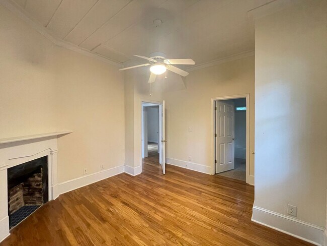 Building Photo - Very Cute Two Bedroom on Childs