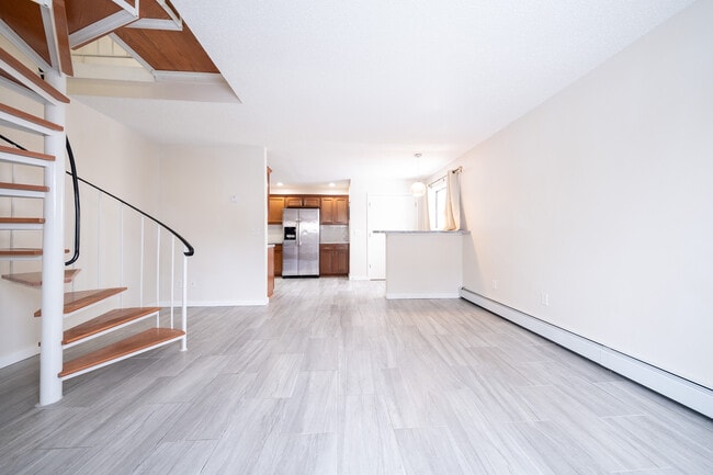 Foto del edificio - 7352 72nd Ln N