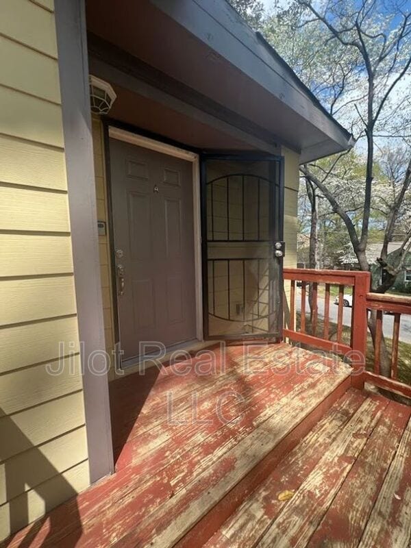 Photo - 1366 Clermont Ave Apartment